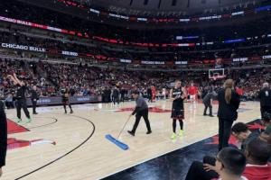 公牛热火比赛苦等俩小时最终延期！NBA是否有过同样奇葩的事？