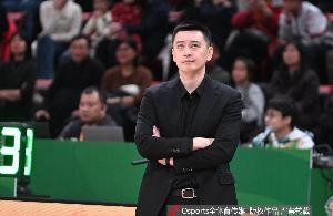 铁麻了！辽宁全场三分球24中3 前18投全丢