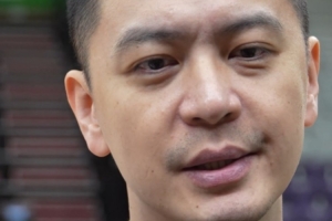 杨鸣：辽粤对决一直受到大家的关注 全力以赴冲击并列第一的广东
