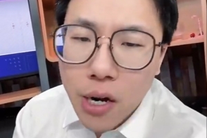 解说：我觉得马刺应该做些阵容调整 引进一名首发级别的锋线球员