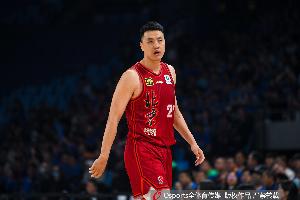 媒体人:北京客场输球是正常的 阵容差距确实在 球员挺拼的了