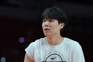 媒体人:杨瀚森出场时间被切碎 但感受对抗&体会吹罚尺度同样重要