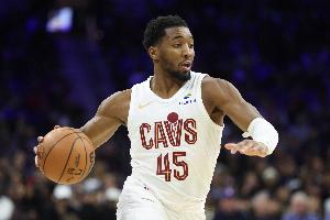 今天一点都没状态！米切尔18投仅5中&三分仅9中1 正负值-26