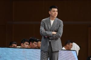 媒体人:杨鸣和辽篮之间算是互相成就 他已经鞠躬尽瘁了