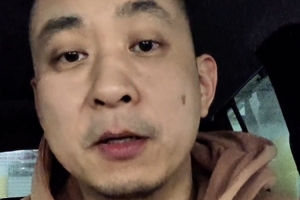 解说：NBA是娱乐联盟 从情怀角度出发 老詹比小卡更值得进全明星
