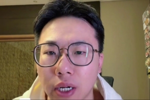 解说：开拓者今年打了很多小阵容 为了提升外线火力引进克雷伊奇