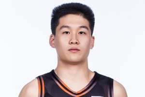 鲁媒:年轻的王证真不错 新外援琼斯表现比较稳健 鲍威尔或离队