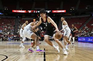 队记:夏联的高光提高了外界对杨瀚森的期待 但在NBA他还需要时间