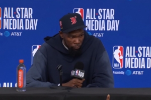 KD:球迷和媒体总需要找点东西抱怨 全明星没让他们找回儿时感觉