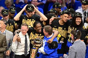 CBS评联盟管理层:雷霆/绿军/火箭分列前三 湖人25 国王倒一