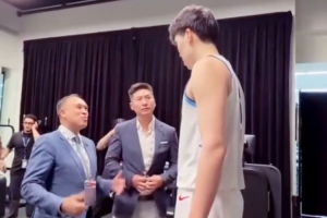 有牌面了！NBA副总裁to杨瀚森：英语不错 希望你好好努力！