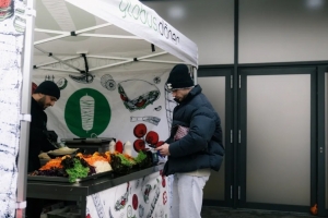 图片报:维尔纳请RB莱比锡全队吃自己最爱的烤肉卷,以此告别