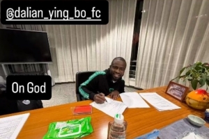 静候官宣!阿奇姆彭更新社媒,晒出与大连英博签约照