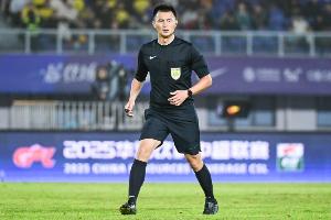 直播吧:上赛季中超“金哨”李海新基本确定执法超级杯海港vs国安