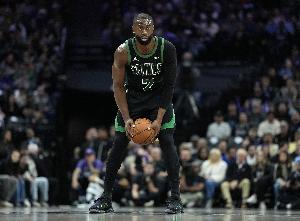 LBJ说你该进MVP讨论！布朗：他可以说是GOAT 所以这是一种荣誉