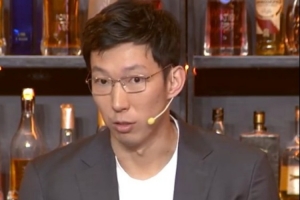 周琦：中国男篮今天赢下来的话 后面的备战压力会少很多