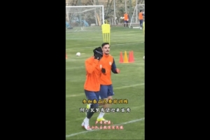 鲁媒:泰山五外援悉数现身训练场,阿尔瓦罗有望上演泰山队首秀