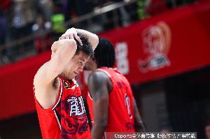 年龄加上以前的伤病史 不知道还能不能再看到郭艾伦重返CBA赛场