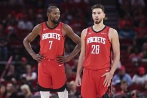 NBA彩经:火箭难胜猛龙 马刺击退绿军 勇士轻取公牛 湖人不敌群狼