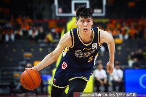 媒体人:陈家政&王洪泽逐渐边缘化 广东总用最不擅长阵容或打法