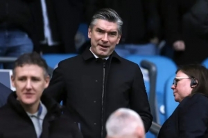 罗马诺:利物浦总监休斯确实是利雅得新月首选,但他专注于利物浦