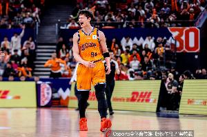 东方体育日报:锁定季后赛名额,上海男篮眼下目标只有一个