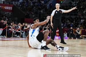 昨日6分钟0分!媒体人:贝利打强队和打季后赛真用不上