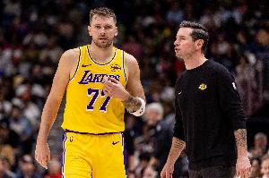 上半场扭伤下半场还打？Skip：这不怪雷迪克 东契奇非常渴望MVP