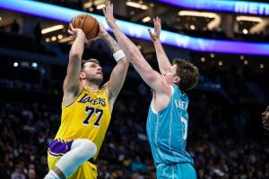 不得了!克尼佩尔有望成为首位夺得NBA联盟赛季三分王的新秀球员