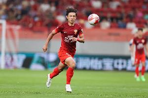 足球报:绝杀玉昆为海港注入信心,下轮德比是重回正轨的最佳契机