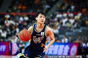 媒体人:两外援缺席广东输球不意外 意外的是没有本土球员站出来