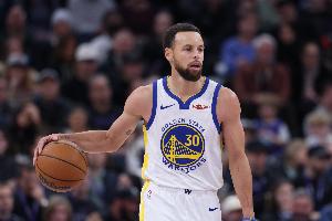 波津：我和库里合练的时间太少了 我们仍在寻找化学反应比赛节奏