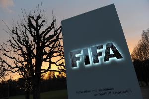 FIFA官方：将磋商要求俱乐部一线队始终至少派1名本土U21上场比赛