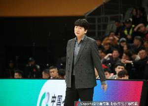 鲁媒:给邱彪点赞 季后赛目前四战运筹帷幄 可以说做到极致与完美