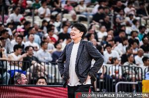 媒体人:山东男篮今夜值得被脱帽致敬 他们打出了气壮山河的G1