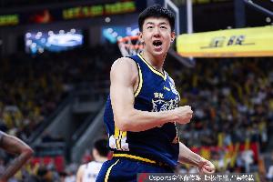 媒体人:广东缺乏大个球员轮换&导致防线彻底崩溃 是时候改变了
