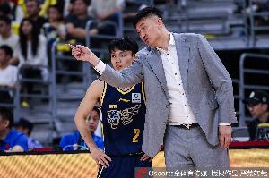 记者:杜锋拒绝对外展现脆弱 但尊严终究要在解决问题后才赢回来
