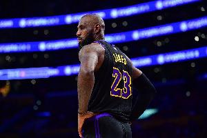东部球队策略师:詹姆斯仍是联盟前25球员 完全健康时排名更高