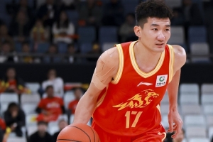 媒体人:这只是孙铭徽复出的第2场 他仍然在找比赛感觉但手是真硬