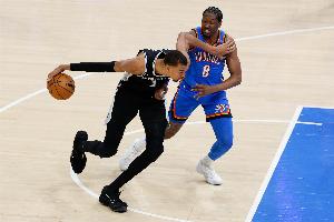 NBA彩经:雷霆主场小胜马刺扳平比分